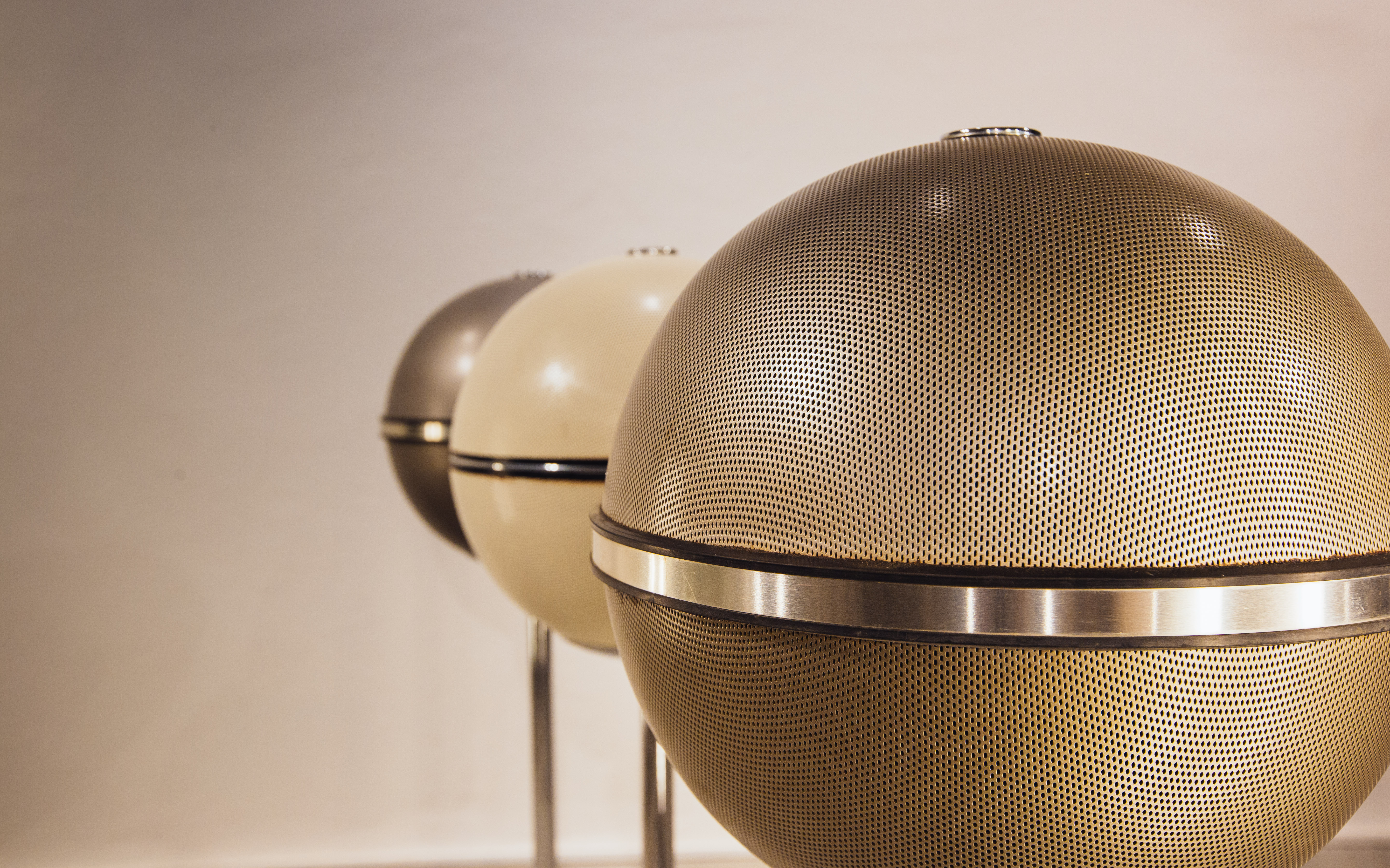 Grundig Audiorama 8000 series speakers