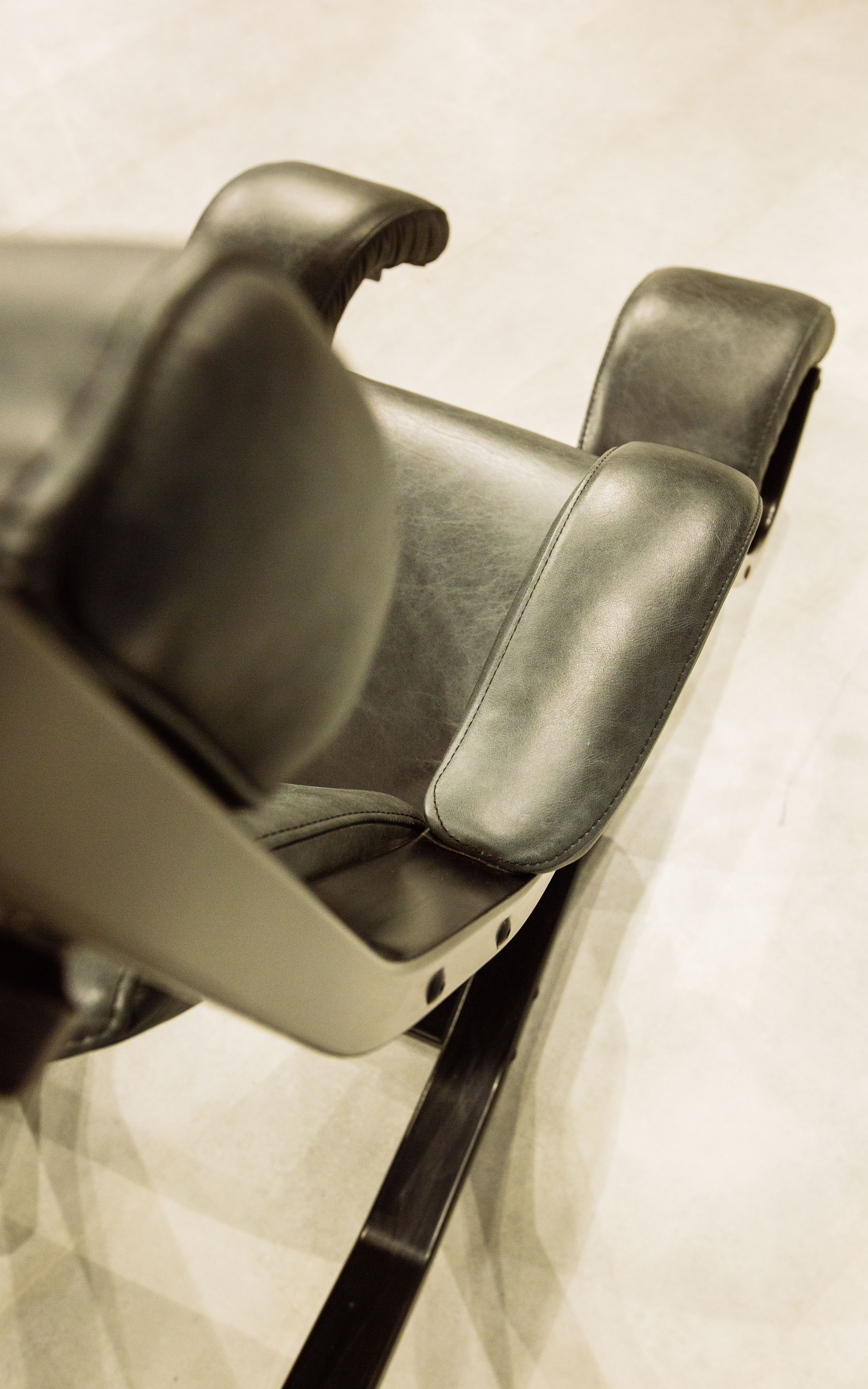 Gravity Balance Chair - Peter Opsvik