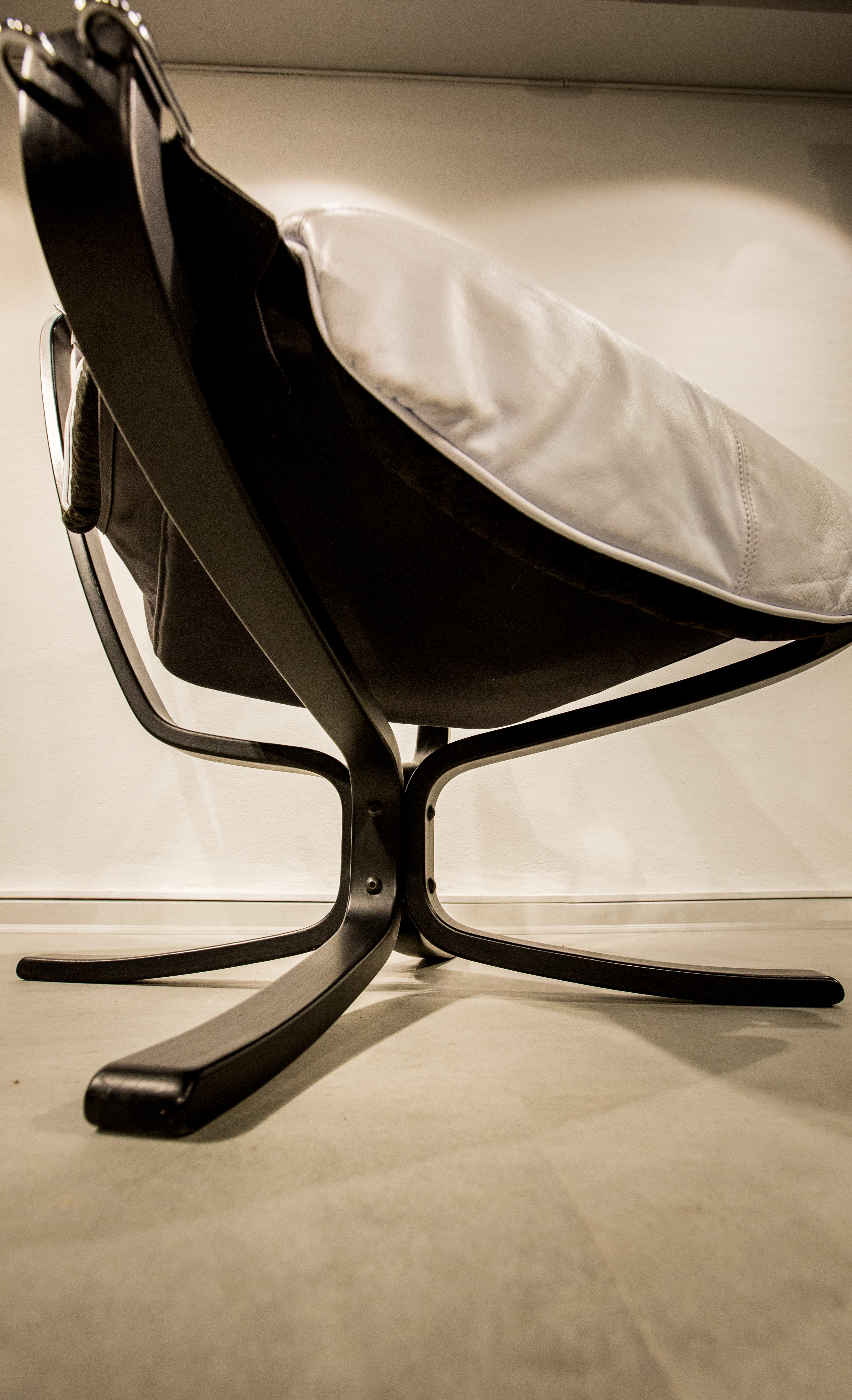 Falcon Chair