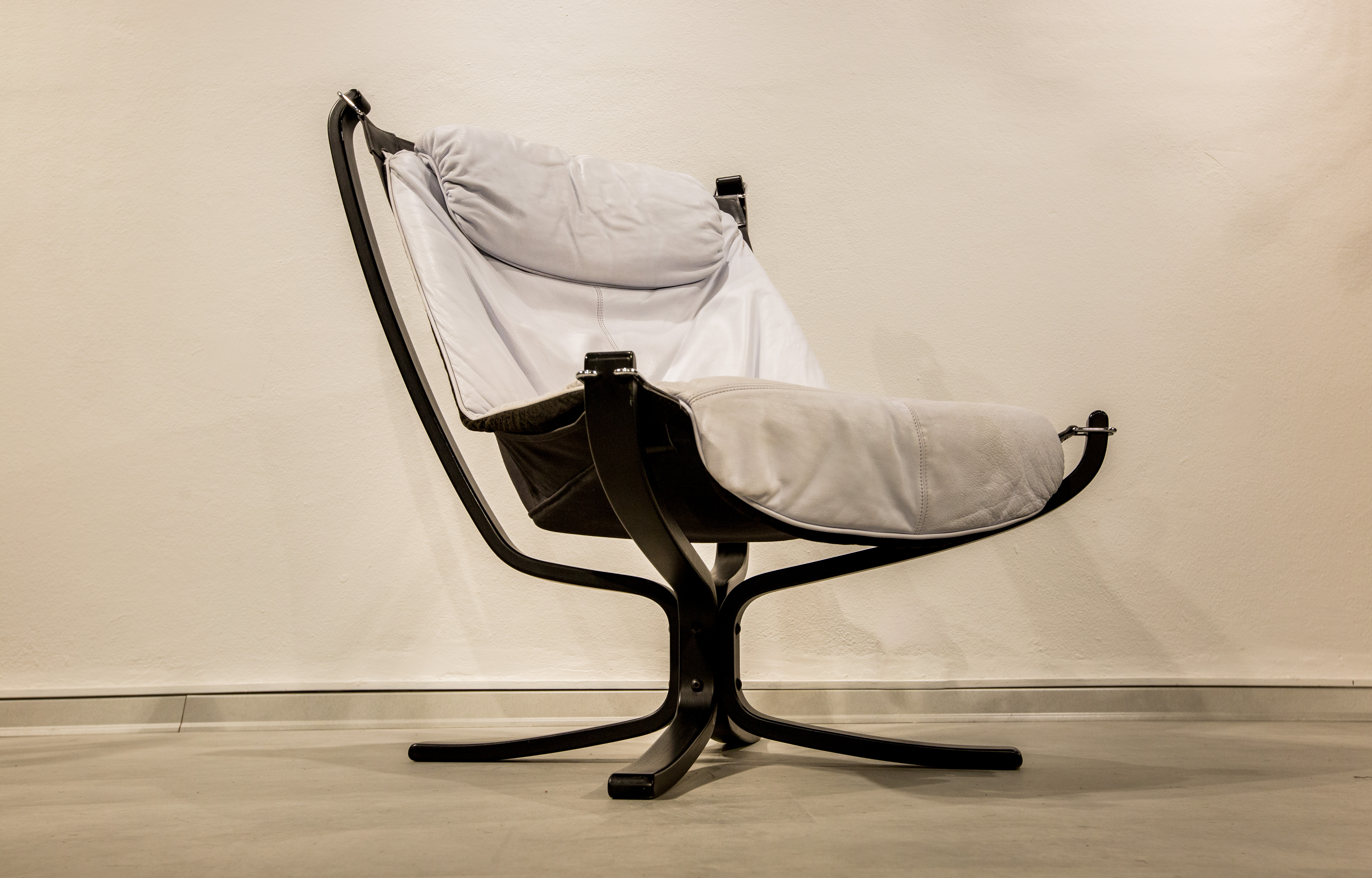 Falcon Chair