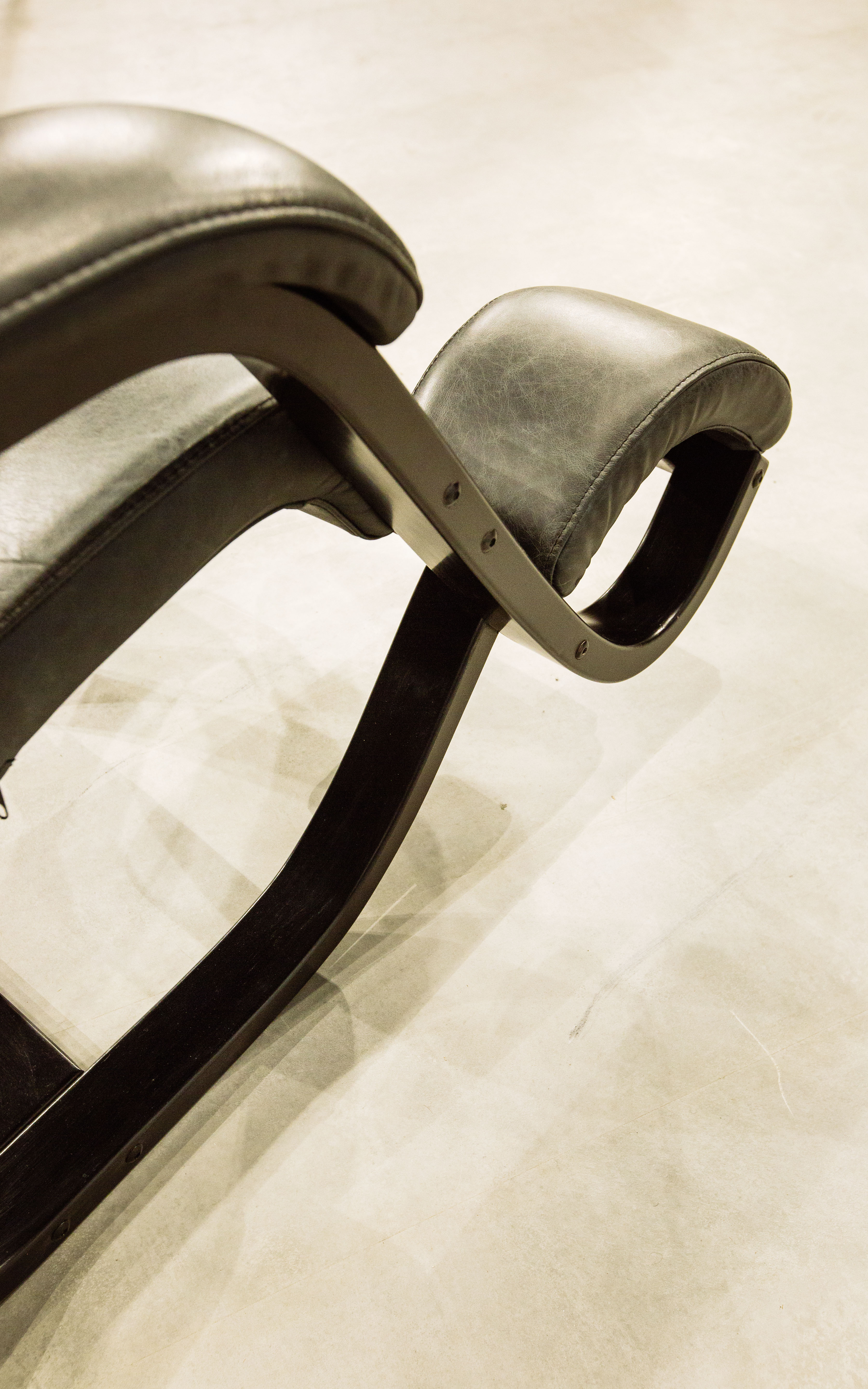 Gravity Balance Chair - Peter Opsvik